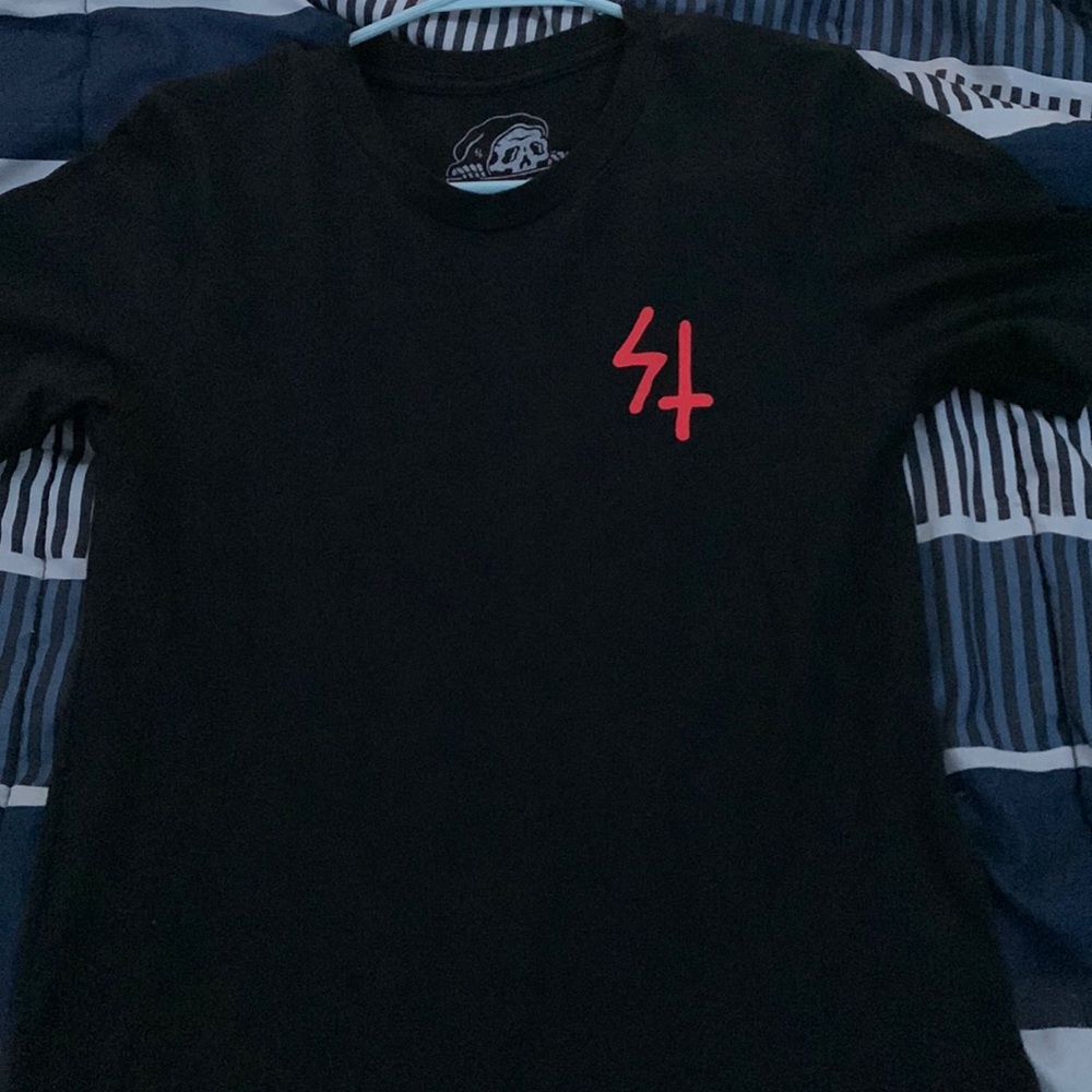 zumiez graphic tee